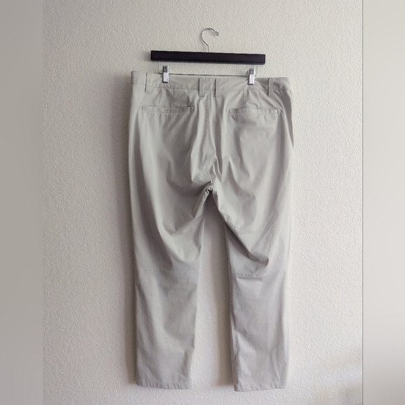 Rhone NWOT Cream Commuter Pant - Picture 4 of 6